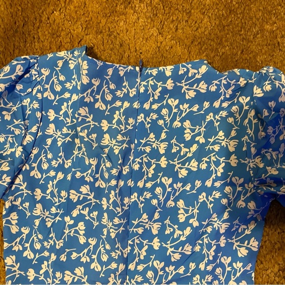 Blue Floral Dress with Puff Sleeves - Picture 5 of 6